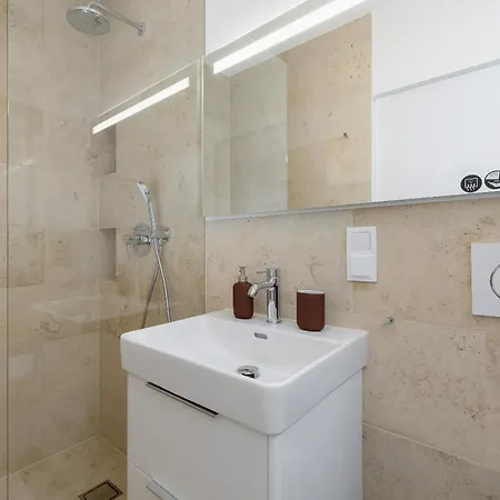 Kalwaryjska 34 Street With Balcony