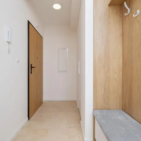 アパート Kalwaryjska 34 Street With Balcony クラクフ