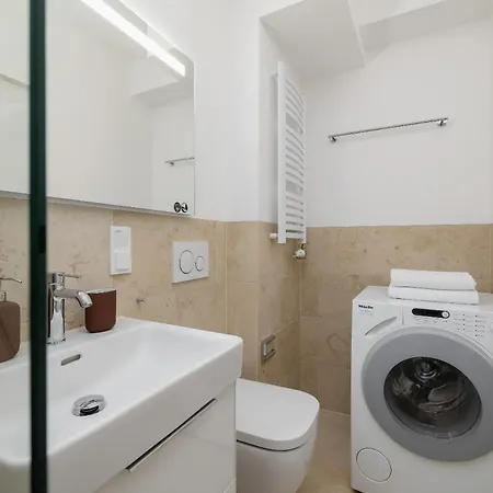 Kalwaryjska 34 Street With Balcony アパート